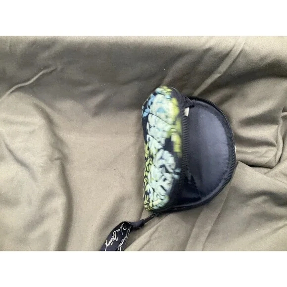Vera Bradley Change Purse‎ With Zipper Closure~Gently Used~ - Picture 3 of 4